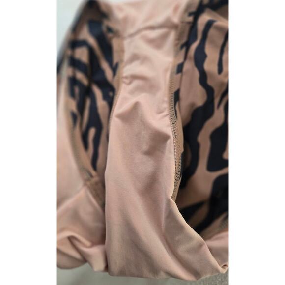 J Crew V Neck Zebra Ladies French One One-piece Suit Size 10 - Picture 5 of 10